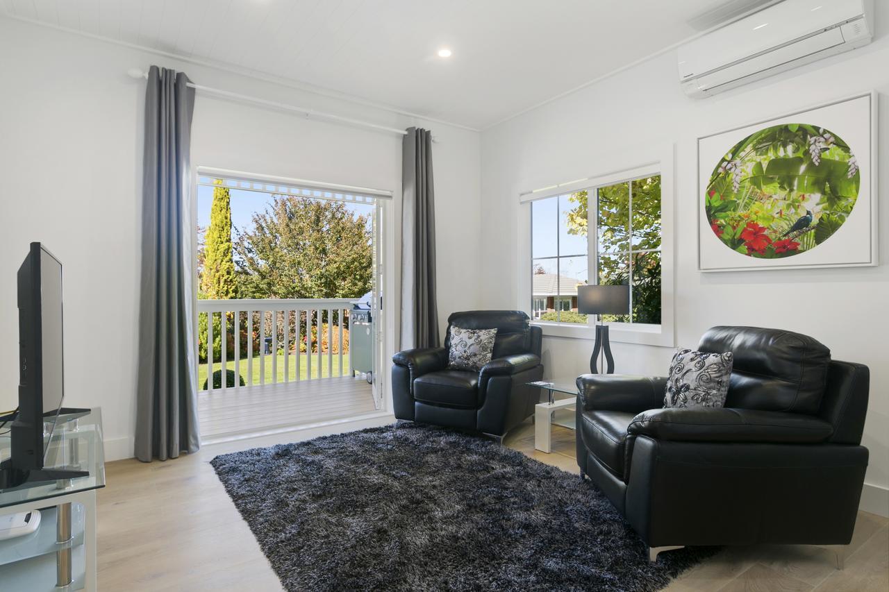 The Retreat Luxury Garden Villa Taupo Bagian luar foto